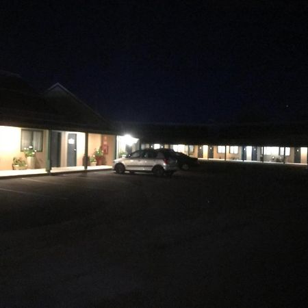 The Bakehouse Motel Goulburn Exterior photo