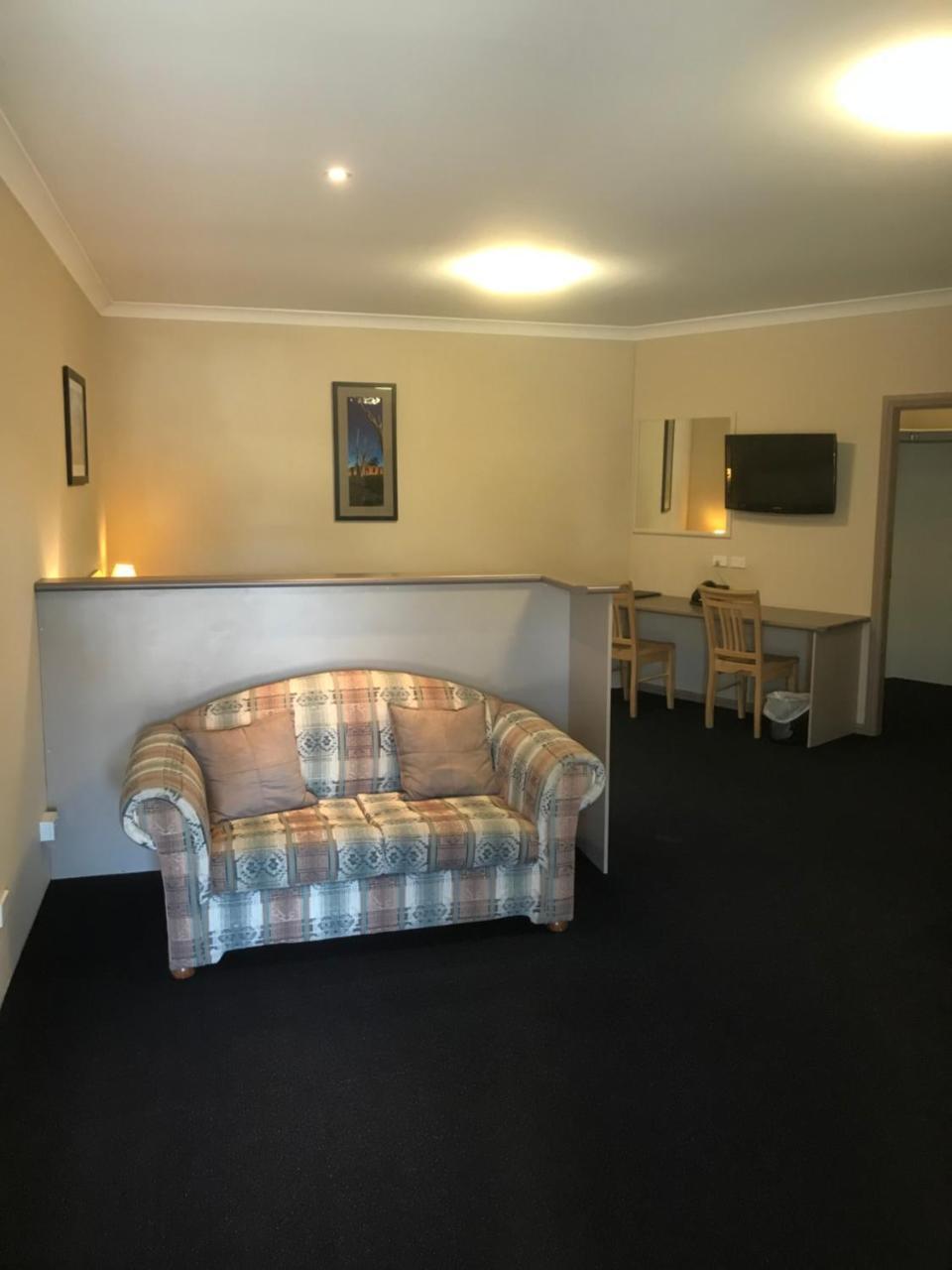 The Bakehouse Motel Goulburn Exterior photo